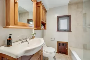 43 Pine St, Millburn, NJ 07041 - Photo 31
