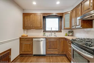 43 Pine St, Millburn, NJ 07041 - Photo 21