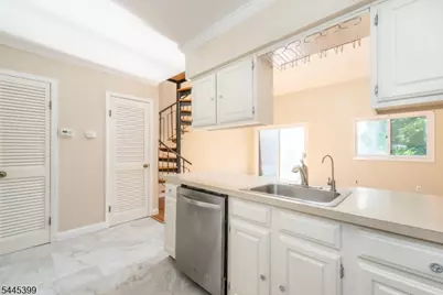 1 Red Lodge Dr Unit 4, Vernon, NJ 07462 - Photo 5