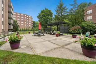 1 Euclid Ave, Summit, NJ 07901 - Photo 25