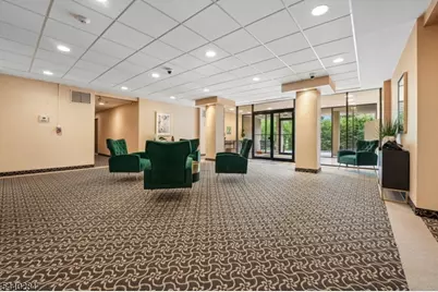1 Euclid Ave #2E, Summit, NJ 07901 - Photo 23