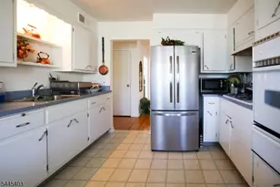 118 Diamond Bridge Ave, Hawthorne, NJ 07506 - Photo 9