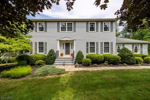 31 Stratfordshire Dr, Vernon, NJ 07461 - Photo 1