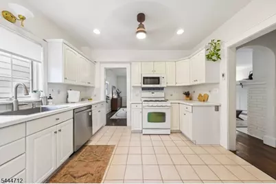 15 Westminster Ter, West Orange Township, NJ 07052 - Photo 13