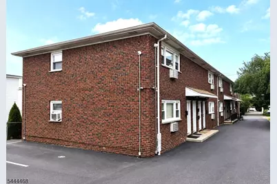 40 Stuyvesant Ave #4, Lyndhurst Township, NJ 07071 - Photo 3