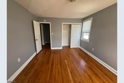 351 Ogden St, Orange, NJ 07050 - Photo 7