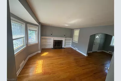 351 Ogden St, Orange, NJ 07050 - Photo 9