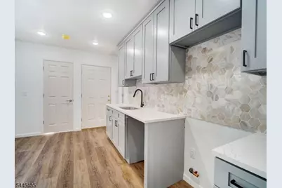94 Washington Ave, Irvington, NJ 07111 - Photo 7