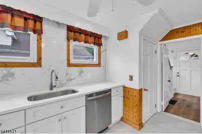 404 Elm St, Cranford Township, NJ 07016 - Photo 7