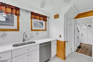 404 Elm St, Cranford Township, NJ 07016 - Photo 7