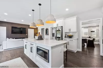 311 Martin Rd, Union Township, NJ 07083 - Photo 13