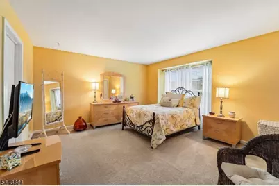 301 Cambridge Dr, Butler, NJ 07405 - Photo 15