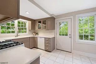 86 Washington St, Rocky Hill, NJ 08553 - Photo 19
