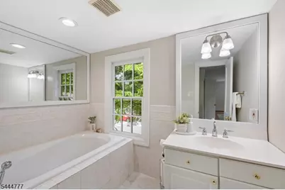 86 Washington St, Rocky Hill, NJ 08553 - Photo 23