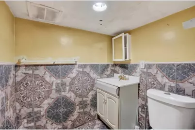 2761 Spruce St, Union Township, NJ 07083 - Photo 15
