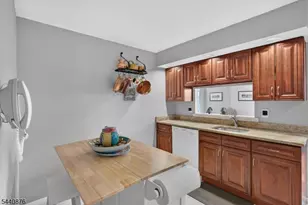 13G Kensington Rd, Chatham Township, NJ 07928 - Photo 9