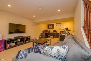 9 Mission Hills Rd, Clinton Township, NJ 08801 - Photo 19