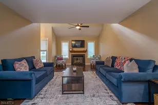 9 Mission Hills Rd, Clinton Township, NJ 08801 - Photo 3