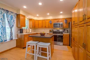 9 Mission Hills Rd, Clinton Township, NJ 08801 - Photo 7