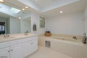 9 Mission Hills Rd, Clinton Township, NJ 08801 - Photo 17