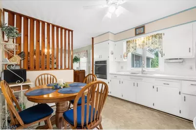 11 Meadow Brook Rd, Raritan Township, NJ 08822 - Photo 9