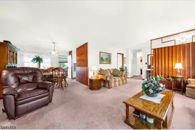 11 Meadow Brook Rd, Raritan Township, NJ 08822 - Photo 5