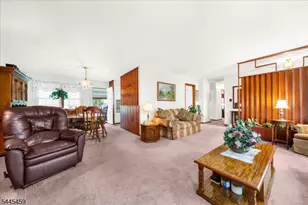 11 Meadowbrook Rd, Raritan Township, NJ 08822 - Photo 5