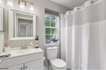 101 Rock Creek Dr, Clifton, NJ 07014 - Photo 19