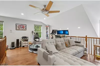 101 Rock Creek Dr, Clifton, NJ 07014 - Photo 15