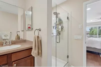 101 Rock Creek Dr, Clifton, NJ 07014 - Photo 29