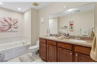 101 Rock Creek Dr, Clifton, NJ 07014 - Photo 27