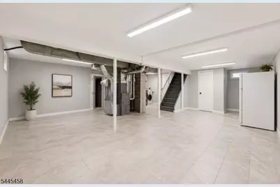 18 Farmingdale Ave, Bloomfield, NJ 07003 - Photo 11