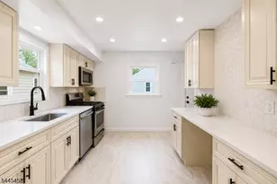 18 Farmingdale Ave, Bloomfield, NJ 07003 - Photo 7