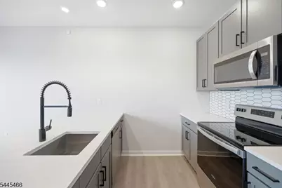 175 Morris St #408, Morristown, NJ 07960 - Photo 11