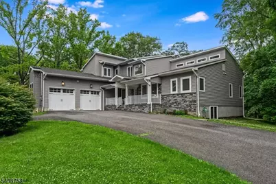 19 Erskine Dr, Morristown, NJ 07960 - Photo 1