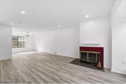 2 Veros Ln, Franklin Township, NJ 08823 - Photo 5