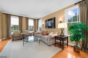 15 Providence Dr, Raritan Township, NJ 08822 - Photo 5