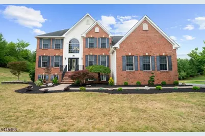 15 Providence Dr, Raritan Township, NJ 08822 - Photo 1