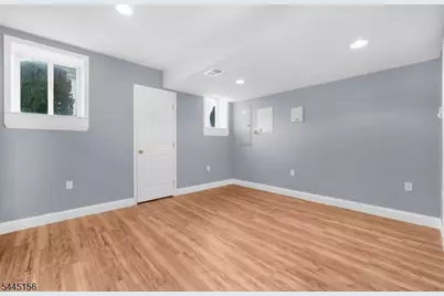15 Providence Dr, Raritan Township, NJ 08822 - Photo 41