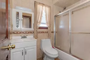 73 Bergen Ave, Clifton, NJ 07011 - Photo 15