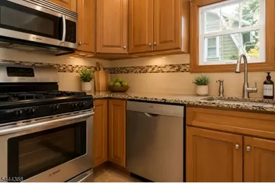 48 Cypress St, Millburn, NJ 07041 - Photo 5