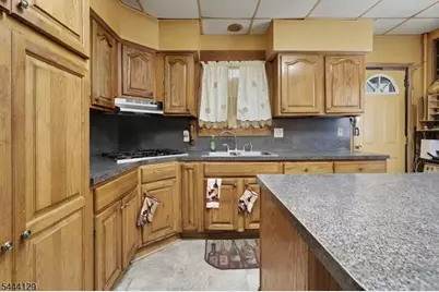 77 Orange Ave, Irvington, NJ 07111 - Photo 11