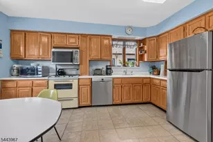 132 Hillside Rd, Elizabeth, NJ 07208 - Photo 13