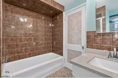132 Hillside Rd, Elizabeth, NJ 07208 - Photo 21