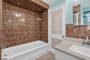 132 Hillside Rd, Elizabeth, NJ 07208 - Photo 21