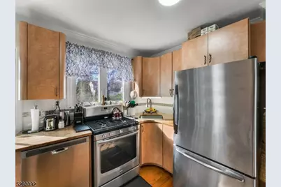 135 Hawthorne Ave, Springfield, NJ 07081 - Photo 11