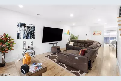 695 S 2nd St, Plainfield, NJ 07060 - Photo 13