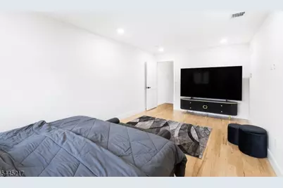 695 S 2nd St, Plainfield, NJ 07060 - Photo 19