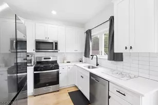 695 S 2nd St, Plainfield, NJ 07060 - Photo 15