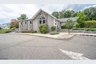 70 Academy Court Ondo, Bedminster Township, NJ 07921 - Photo 9
